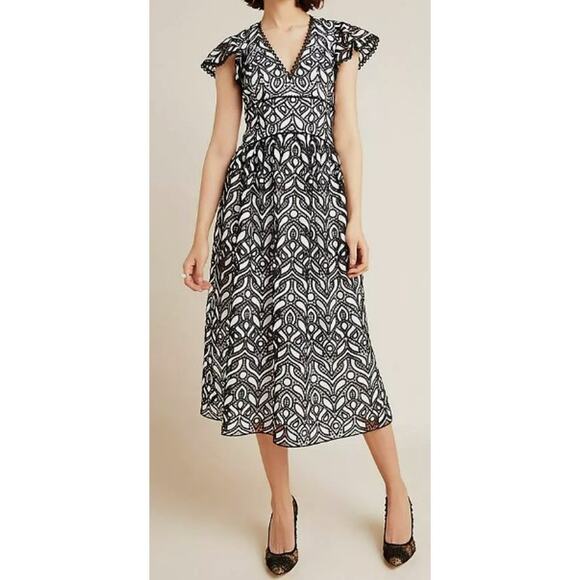 NWT ML Monique Lhuillier Embroidered Lace V-Neck Midi Dress Size 4 - Picture 1 of 8